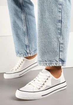 Białe Szydełkowe Trampki o Klasycznym Fasonie Vovessa