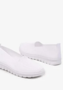 Białe Tenisówki Ozdobione Tłoczeniem z Elastyczną Cholewką Ivelfitia