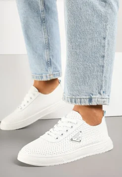 Białe Tenisówki z Cholewką z Perforacją i Ozdobną Aplikacją Emmio