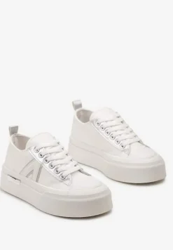 Białe Trampki na Grubej Podeszwie Sznurowane Peonema