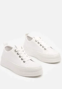 Białe Trampki na Niskiej Platformie Ozdobione Cyrkoniami Felelith