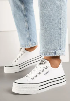Białe Trampki na Platformie z Biżuteryjną Aplikacją Flortewis