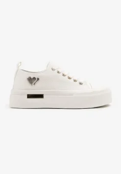 Białe Trampki na Platformie z Metalicznymi Sercami Florvila