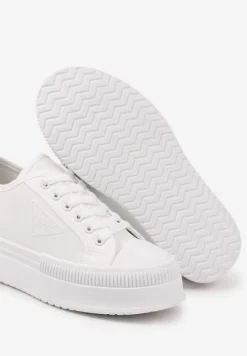 Białe Trampki na Podwójnej Podeszwie z Ozdobnym Znaczkiem na Cholewce Alivrelia