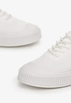 Białe Trampki z Siateczkową Cholewką i Tłoczoną Podeszwą Lalnai
