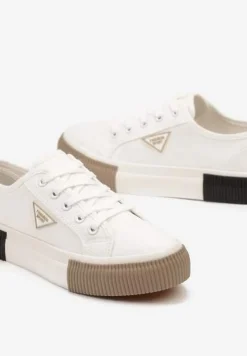 Białe Trampki ze Sznurowaniem Zdobione Metalową Aplikacją Vimeria