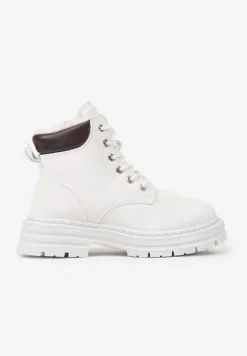 Białe Traperki na Tłoczonej Podeszwie Ocieplane Futrem Toriga