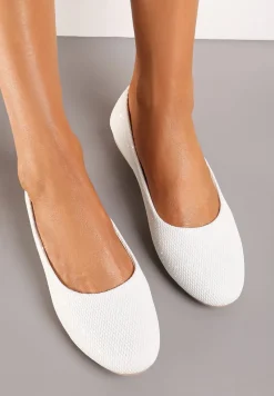 Białe Wsuwane Balerinki Brokatowe na Płaskiej Podeszwie Claremarie