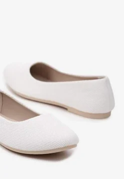 Białe Wsuwane Balerinki Brokatowe na Płaskiej Podeszwie Claremarie