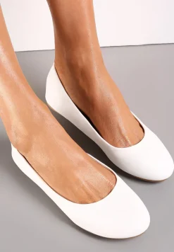 Białe Wsuwane Balerinki z Okrągłym Noskiem Mialani