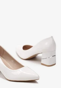 Białe Wsuwane Czółenka z Lakierowanej Ekoskóry na Słupku z Aplikacją Aalavira