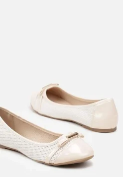 Biało-Beżowe Ażurowe Balerinki z Wkładką ze Skóry Naturalnej i Kokardą Tatilitia