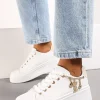 Biało-Beżowe Sznurowane Sneakersy z Ekoskóry na Platformie z Łańcuszkiem i Zawieszkami Salvania