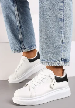 Biało-Czarne Casualowe Sneakersy z Zawieszką Misiem Ulevidia