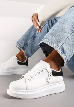 Biało-Czarne Casualowe Sneakersy z Zawieszką Misiem Ulevidia
