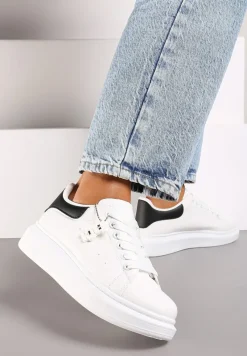 Biało-Czarne Casualowe Sneakersy z Zawieszką Misiem Ulevidia