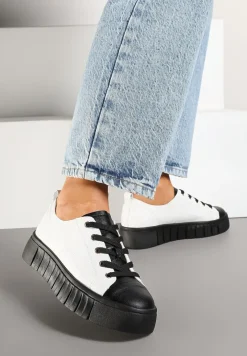 Biało-Czarne Płaskie Sneakersy Vices ze Sznurowaniem Lorori