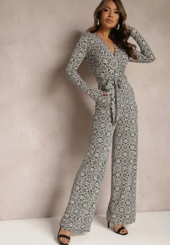 Biało-Czarny Kombinezon w Geometryczne Wzory z Szerokimi Nogawkami i Paskiem w Talii Soliti