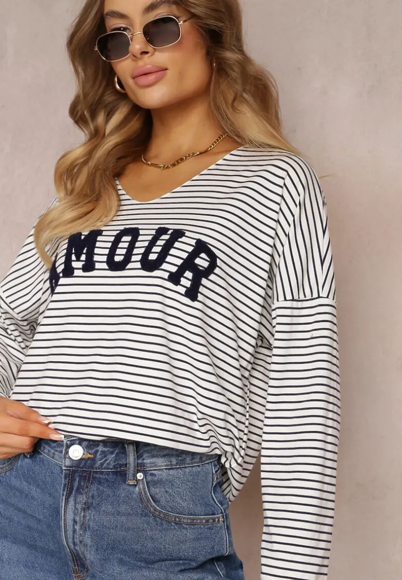 Biało-Granatowa Oversizowa Bluzka w Paski z Haftowanym Napisem i Dekoltem V Rowania