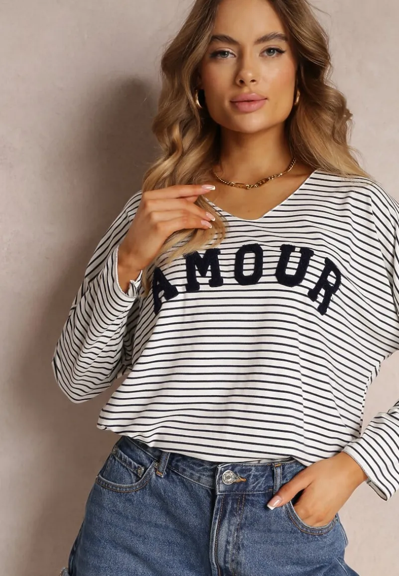 Biało-Granatowa Oversizowa Bluzka w Paski z Haftowanym Napisem i Dekoltem V Rowania