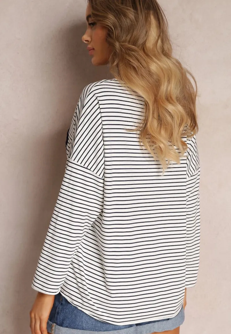 Biało-Granatowa Oversizowa Bluzka w Paski z Haftowanym Napisem i Dekoltem V Rowania