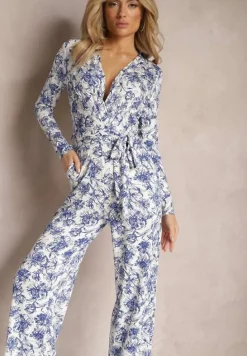 Biało-Niebieski Długi Kombinezon z Kopertowym Dekoltem w Kwiatowy Wzór Erenna