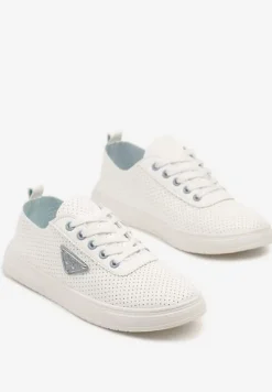 Biało-Niebieskie Tenisówki z Cholewką z Perforacją i Ozdobną Aplikacją Emmio