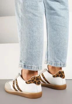 Biało-Panterkowe Sneakersy Typu Kultowe Tenisówki Zdobione Przeszyciami Remiana