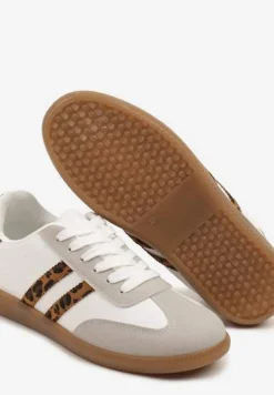 Biało-Panterkowe Sneakersy Typu Kultowe Tenisówki Zdobione Przeszyciami Remiana