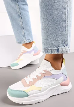 Biało-Różowe Sneakersy z Perforacją i Tłoczoną Podeszwą Johnni