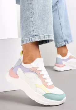 Biało-Różowe Sneakersy z Perforacją i Tłoczoną Podeszwą Johnni