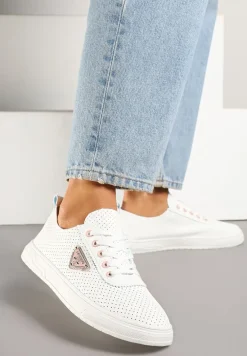 Biało-Różowe Tenisówki z Cholewką z Perforacją i Ozdobną Aplikacją Emmio