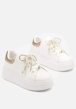 Biało-Szampańskie Sneakersy na Platformie z Perełkami i Metalowymi Kuleczkami Selavia