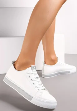 Biało-Szare Sznurowane Tenisówki na Ozdobnej Podeszwie z Taśmą z Napisami Majara