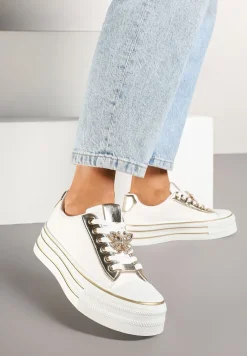 Biało-Złote Trampki na Platformie z Ozdobną Aplikacją w Kształcie Motyla Haniriel