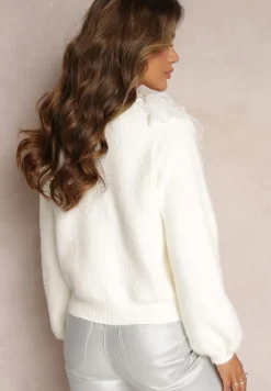 Biały Kardigan z Puchatej Dzianiny z Falbankami i Naszywkami Ashlese