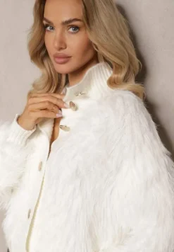 Biały Kardigan z Wełną Zapinany na Ozdobne Guziki ze Stójką i Puszystą Fakturą Zinavia