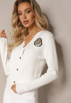 Biały Kardigan z Wiskozy z Warkoczowym Splotem z Guzikami i Naszywką Cottia