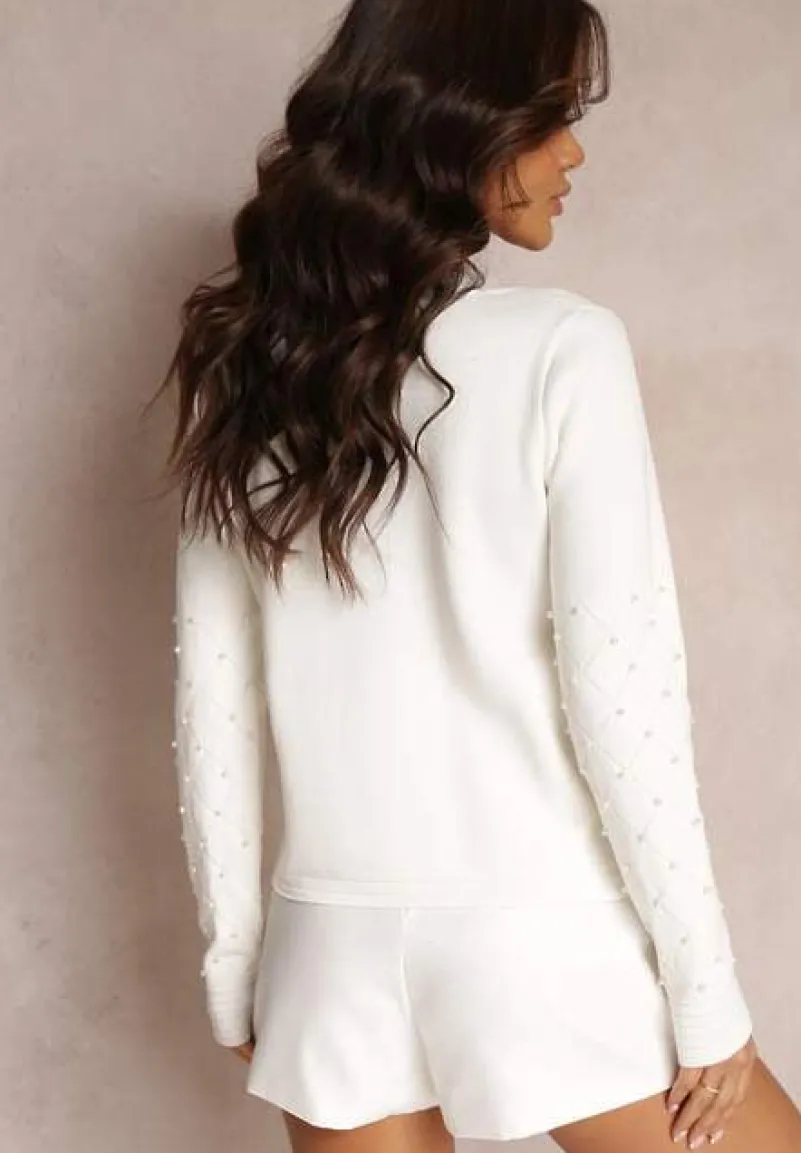 Biały Kardigan Zapinany z Perłami Kilfa