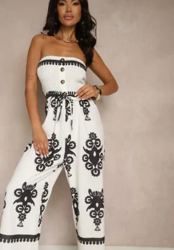 Biały Kombinezon Bandeau Ozdobiony Ornamentnym Motywem i Guzikami Liravessa