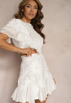 Biały Komplet Krótka Bluzka z Ozdobną Falbanką Spódnica o Rozkloszowanym Kroju Vikleian