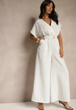 Biały Kopertowy Kombinezon z Nietoperzowymi Rękawami i Paskiem Tollamira