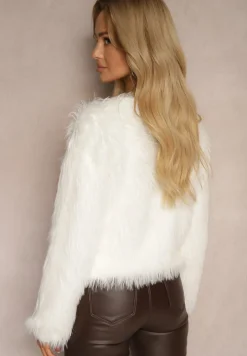 Biały Puchaty Kardigan Futrzany z Ozdobnymi Guziczkami Nelilla