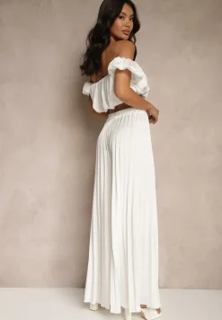 Biały Satynowy Komplet Bufiasta Bluzka Typu Hiszpanka i Spodnie z Plisami Mevisaura