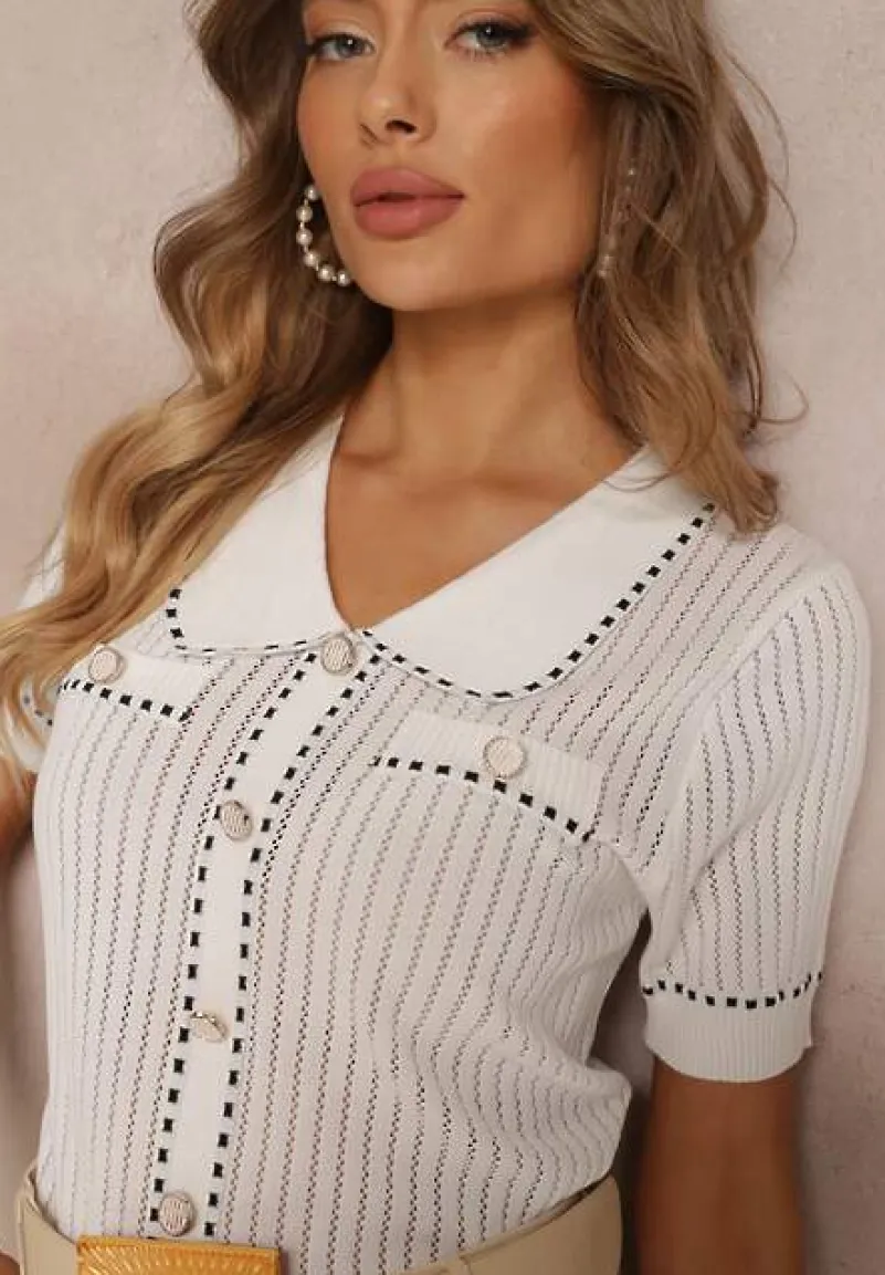 Biały Sweter z Kołnierzem i Ozdobnymi Guzikami Hollee