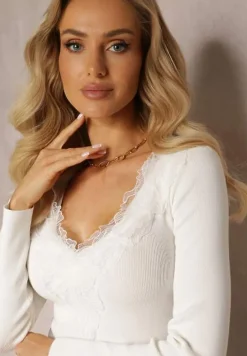 Biały Sweter z Koronkowym Dekoltem i Długimi Rękawami Zanithy