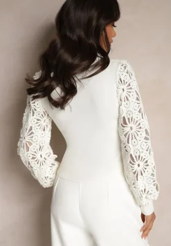 Biały Sweter z Wiskozą z Eleganckimi Rękawami w Ażurowy Wzór Nolvila