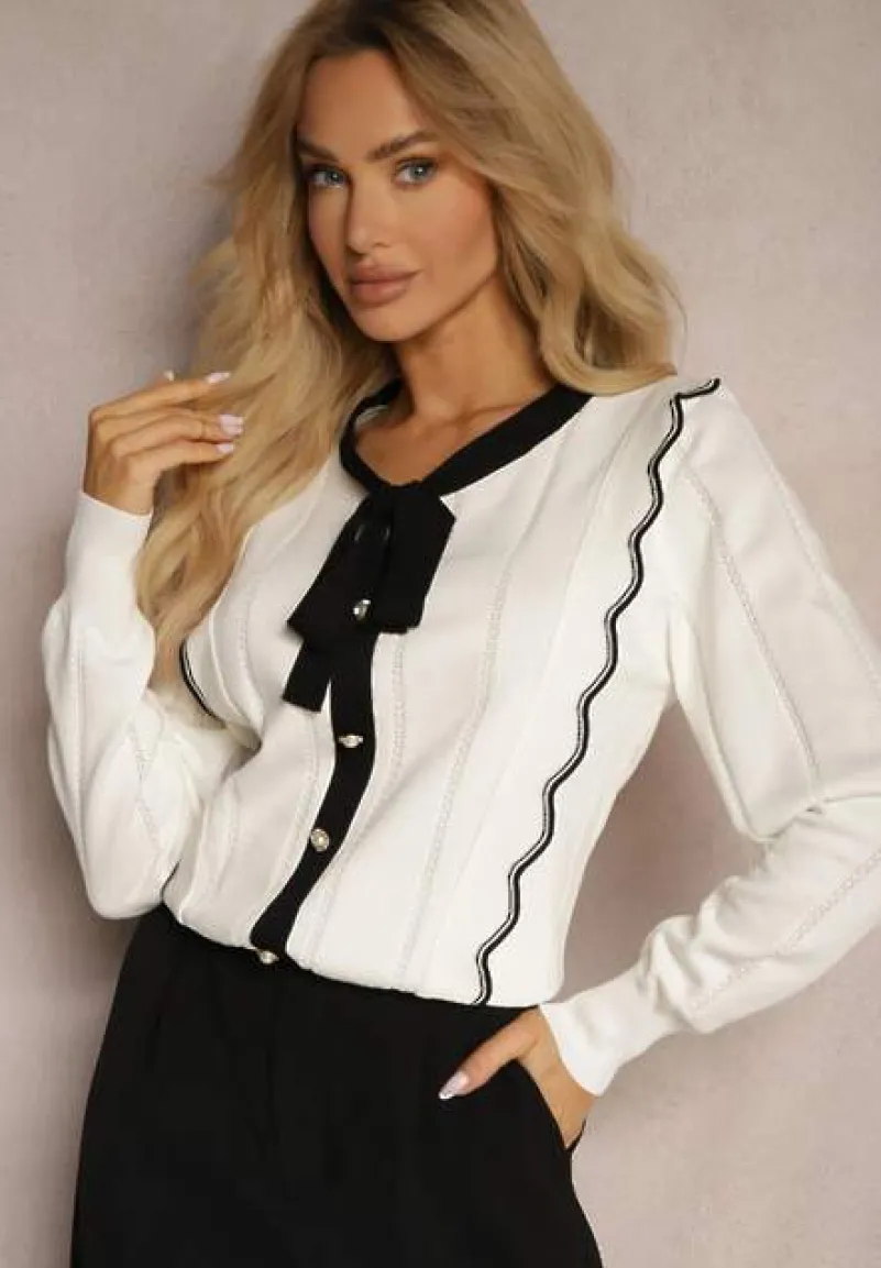 Biały Sweter z Wiskozą z Ozdobnymi Guzikami i Kokardą w Stylu Retro Miaraine