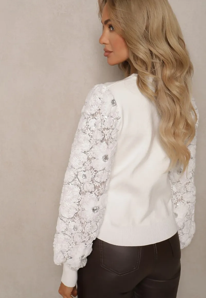 Biały Sweter z Wiskozą z Ozdobnymi Rękawami z Koronki z Cekinami Tilitana