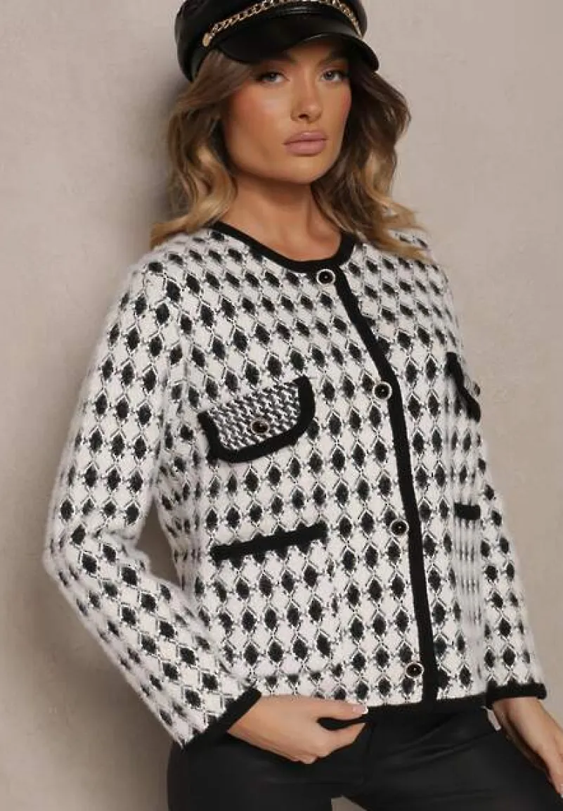 Biały Wiskozowy Kardigan Ozdobiony Wzorem w Pepitkę i Guzikami Saveri